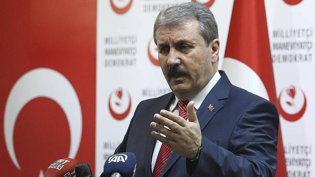 Son anketten dikkat çeken sonuçlar! AK Parti yeniden birinci parti 14